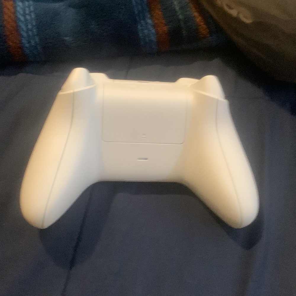 Xbox controller - Picture 2 of 2